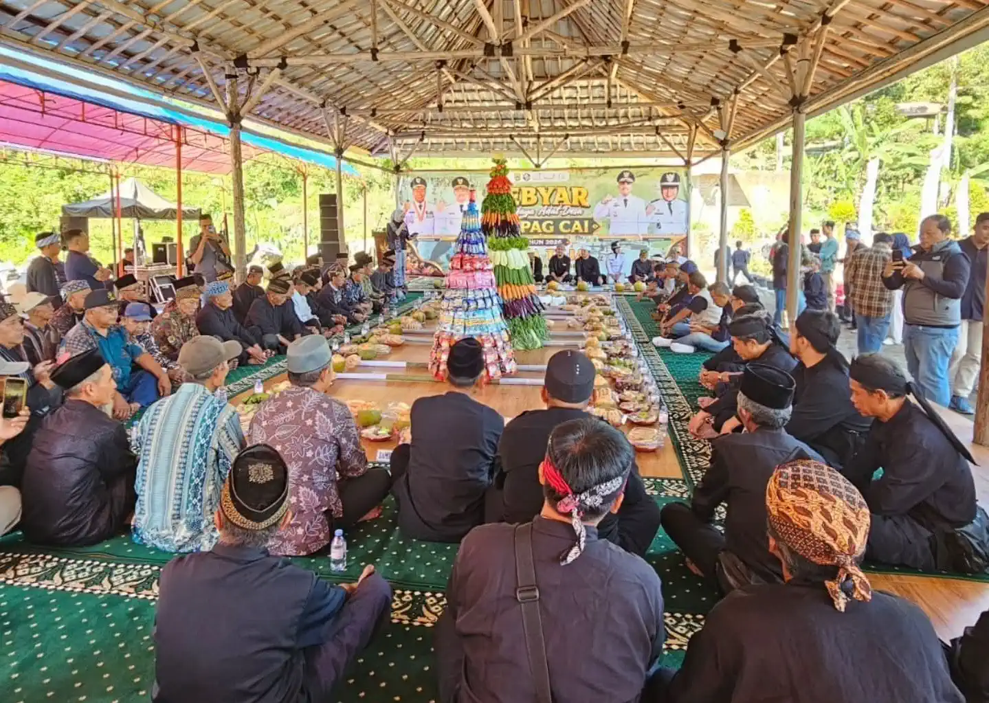 Tradisi Mapag Cai di Desa Teja